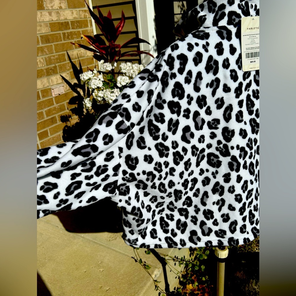 Leopard Print Women's Jacket - Picture 4 of 8